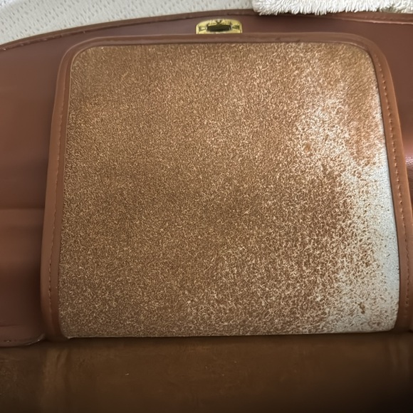 Coach leather brief case. Comes with brochure & including small coach pochette! - Picture 7 of 12